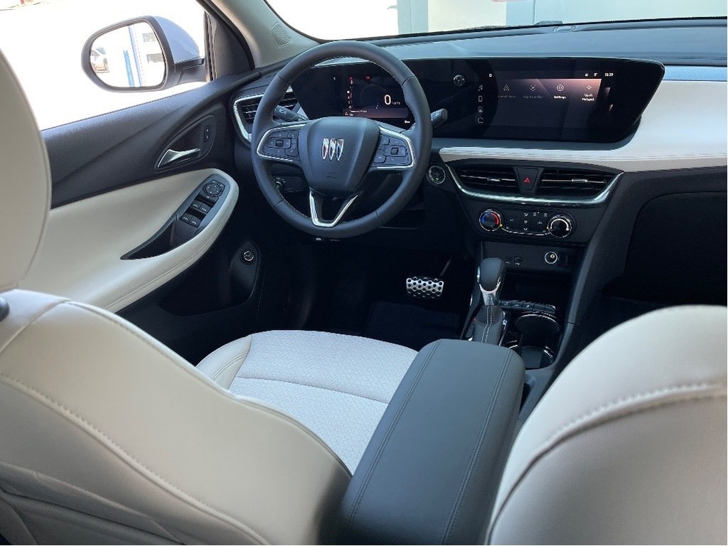 Buick Encore GX  2025 à Joliette, Québec - 11 - w1024h768px