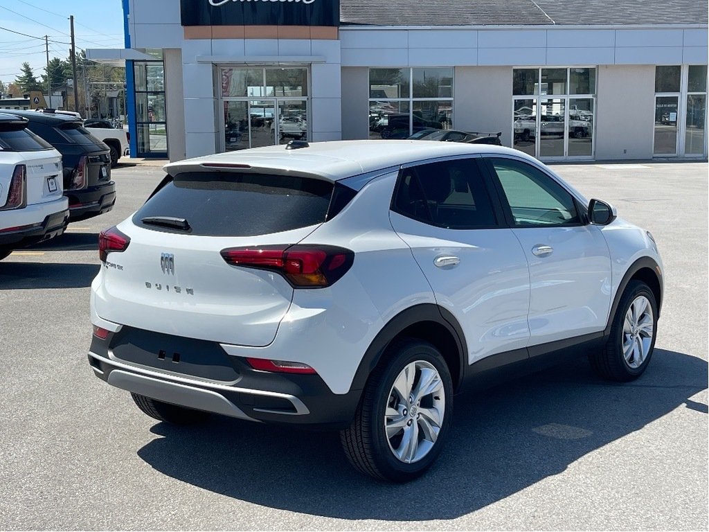 Buick Encore GX  2025 à Joliette, Québec - 4 - w1024h768px
