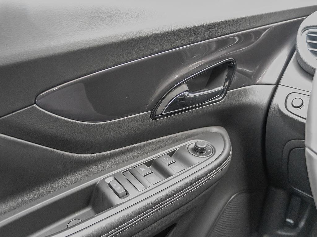 A Chalut Auto Lt 233 E Buick Encore Sport Touring 2019 19747