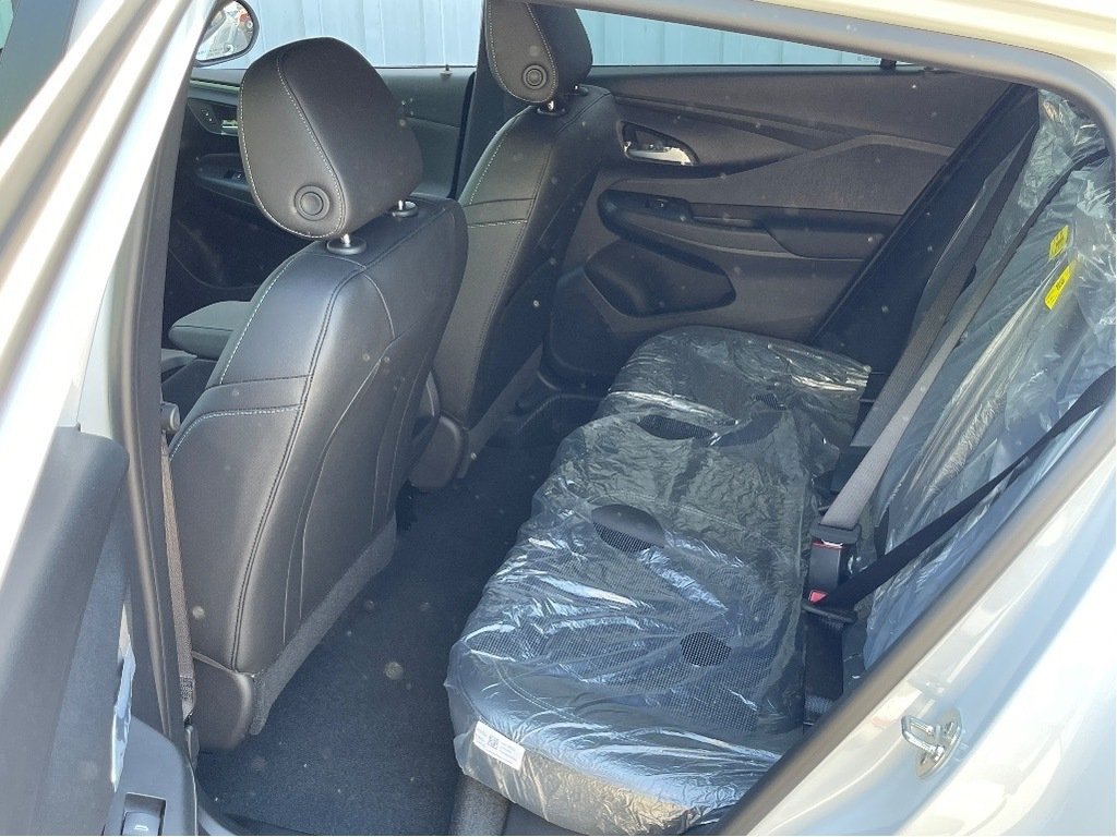 2025 Buick Envista in Joliette, Quebec - 10 - w1024h768px