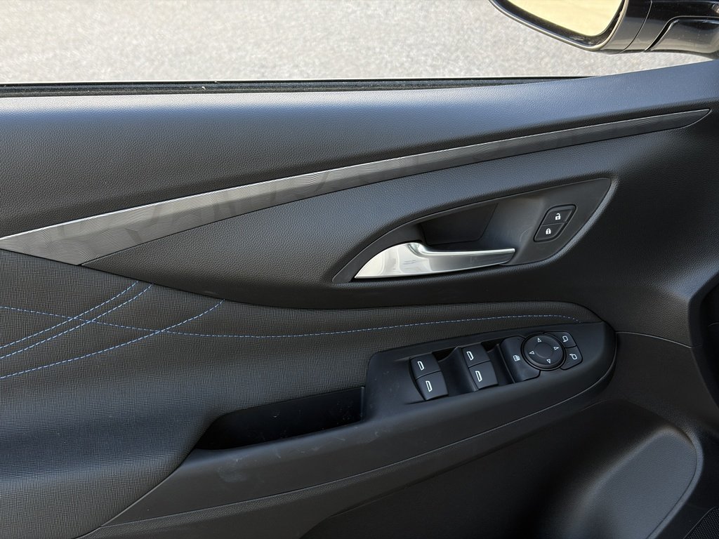 2026 Buick Envista in Joliette, Quebec - 11 - w1024h768px