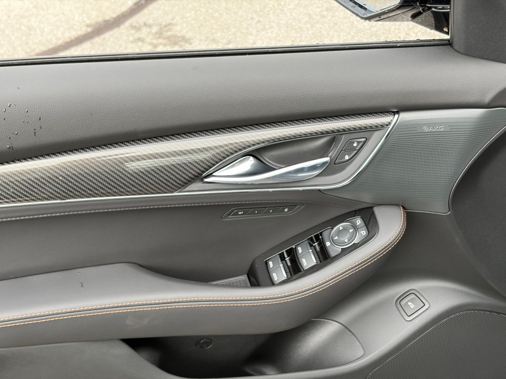 2026 Cadillac CT5 in Joliette, Quebec - 12 - w1024h768px