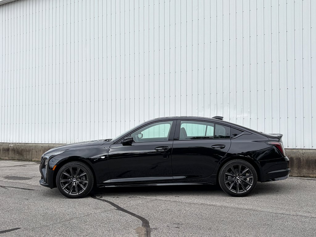 2026 Cadillac CT5 in Joliette, Quebec - 3 - w1024h768px