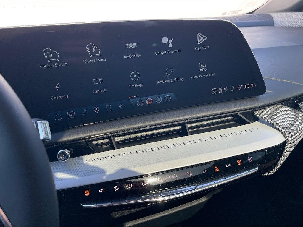 2026 Cadillac Optiq in Joliette, Quebec - 16 - w1024h768px
