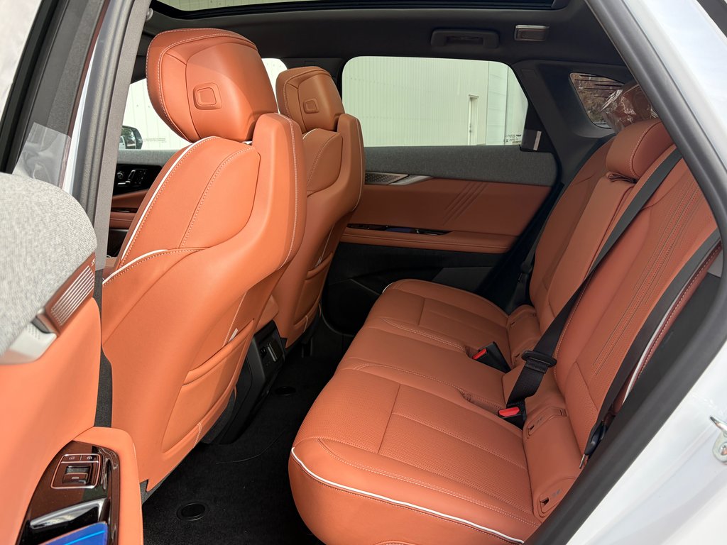 2027 Cadillac Optiq in Joliette, Quebec - 10 - w1024h768px
