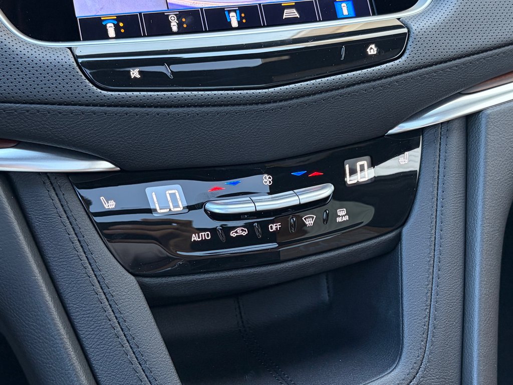 2026 Cadillac XT5 in Joliette, Quebec - 19 - w1024h768px