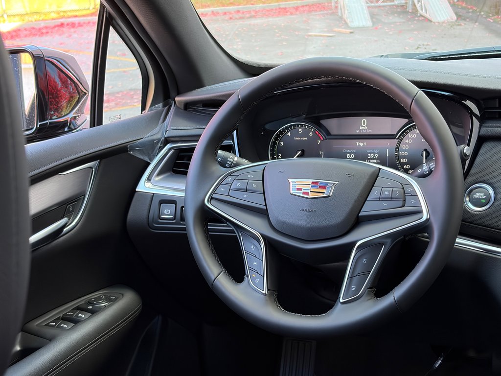 2026 Cadillac XT5 in Joliette, Quebec - 12 - w1024h768px