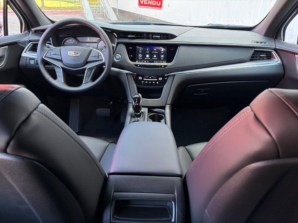 2026 Cadillac XT5 in Joliette, Quebec - 10 - w1024h768px