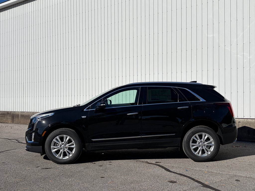 2026 Cadillac XT5 in Joliette, Quebec - 3 - w1024h768px