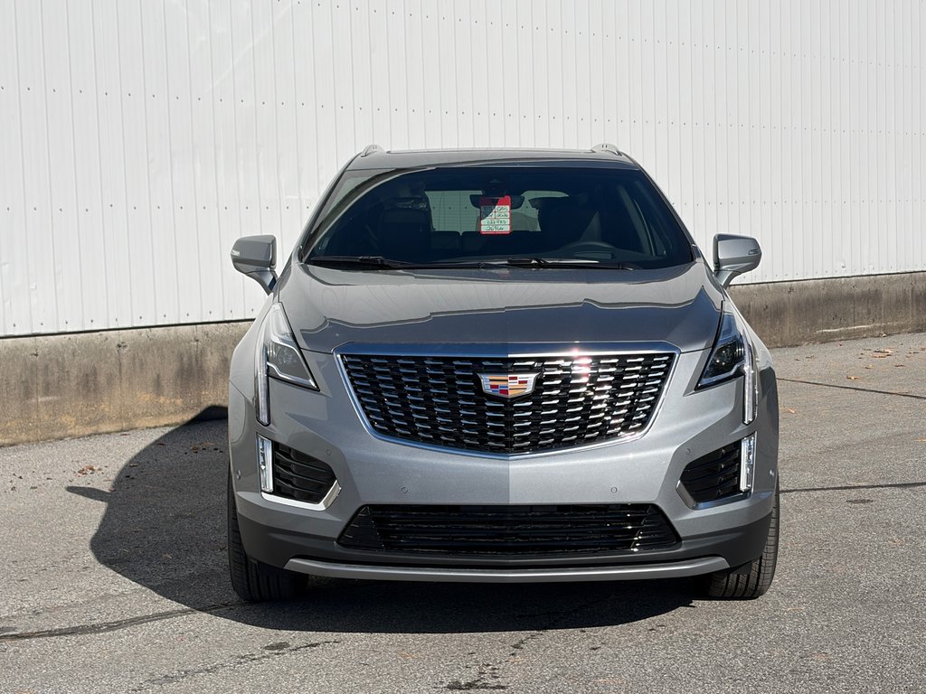 2026 Cadillac XT5 in Joliette, Quebec - 2 - w1024h768px