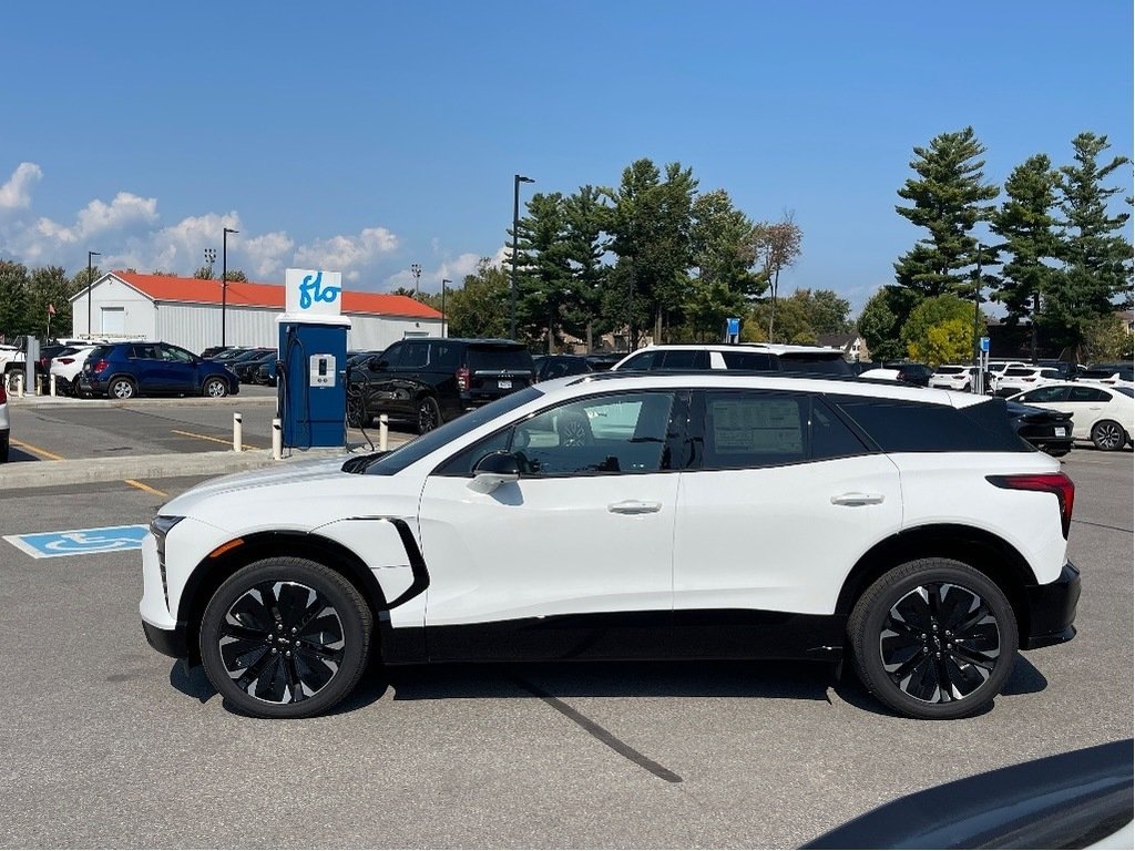 2024 Chevrolet Blazer EV in Joliette, Quebec - 3 - w1024h768px