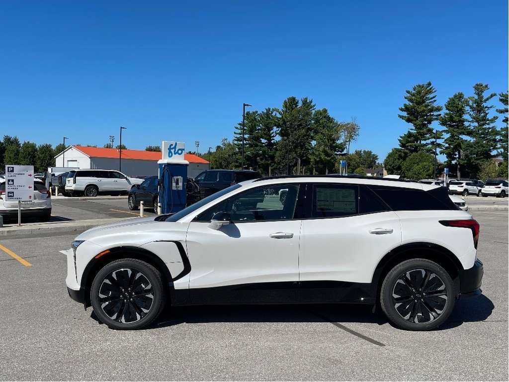 Chevrolet Blazer EV  2024 à Joliette, Québec - 3 - w1024h768px