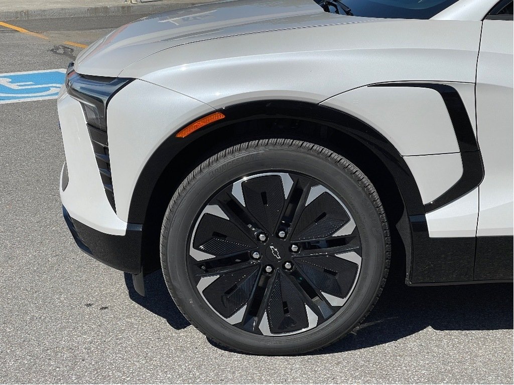 Chevrolet Blazer EV  2024 à Joliette, Québec - 7 - w1024h768px