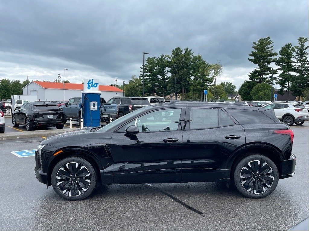 2024 Chevrolet Blazer EV in Joliette, Quebec - 3 - w1024h768px