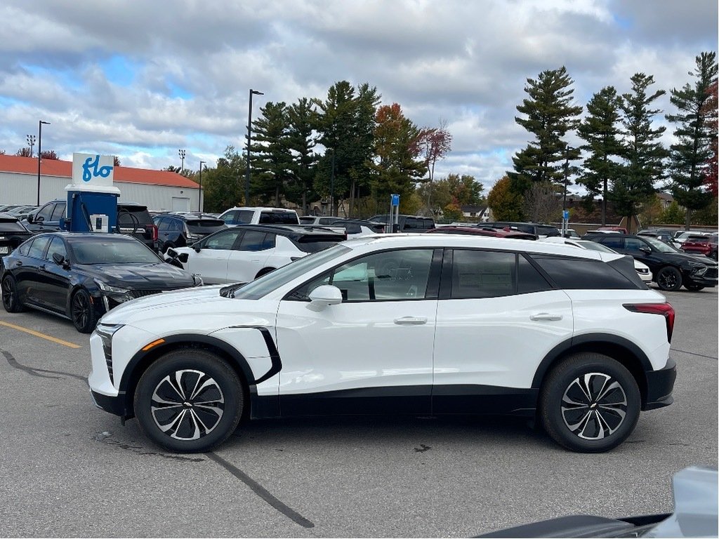 2025 Chevrolet Blazer EV in Joliette, Quebec - 3 - w1024h768px