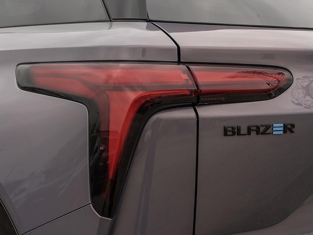 Chevrolet Blazer EV  2025 à Joliette, Québec - 11 - w1024h768px