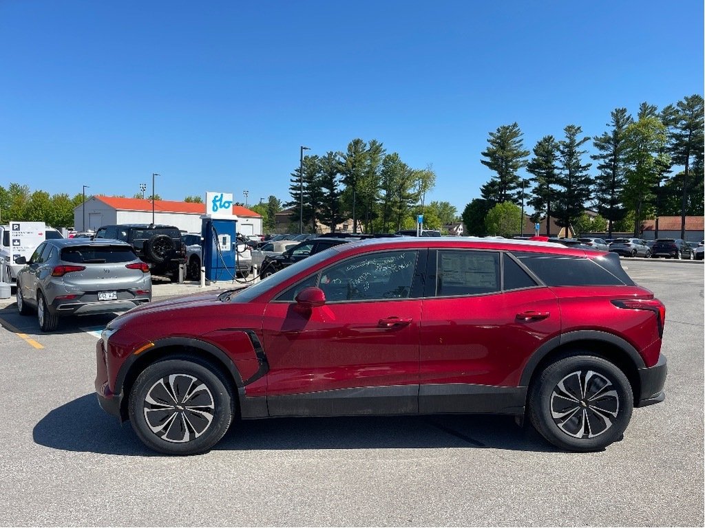 2025 Chevrolet Blazer EV in Joliette, Quebec - 3 - w1024h768px