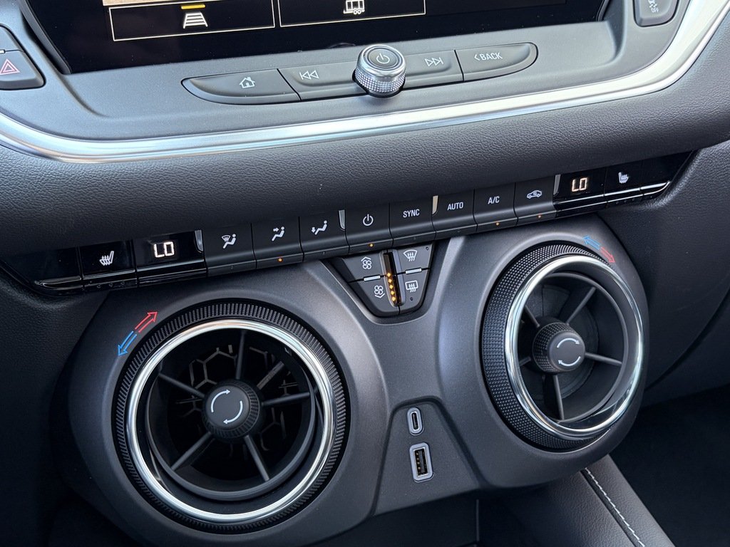 2026 Chevrolet Blazer in Joliette, Quebec - 17 - w1024h768px