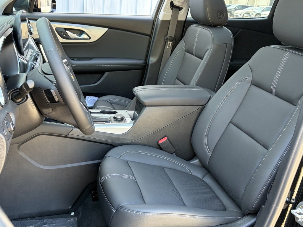 2026 Chevrolet Blazer in Joliette, Quebec - 9 - w1024h768px