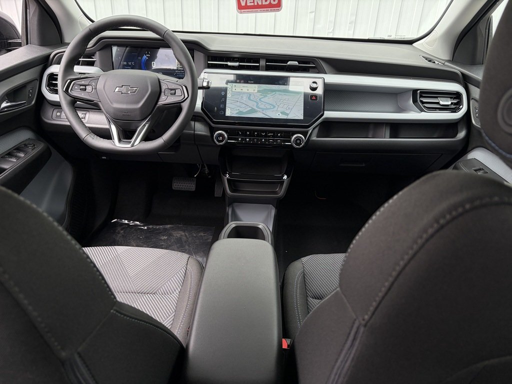 2027 Chevrolet Bolt in Joliette, Quebec - 10 - w1024h768px