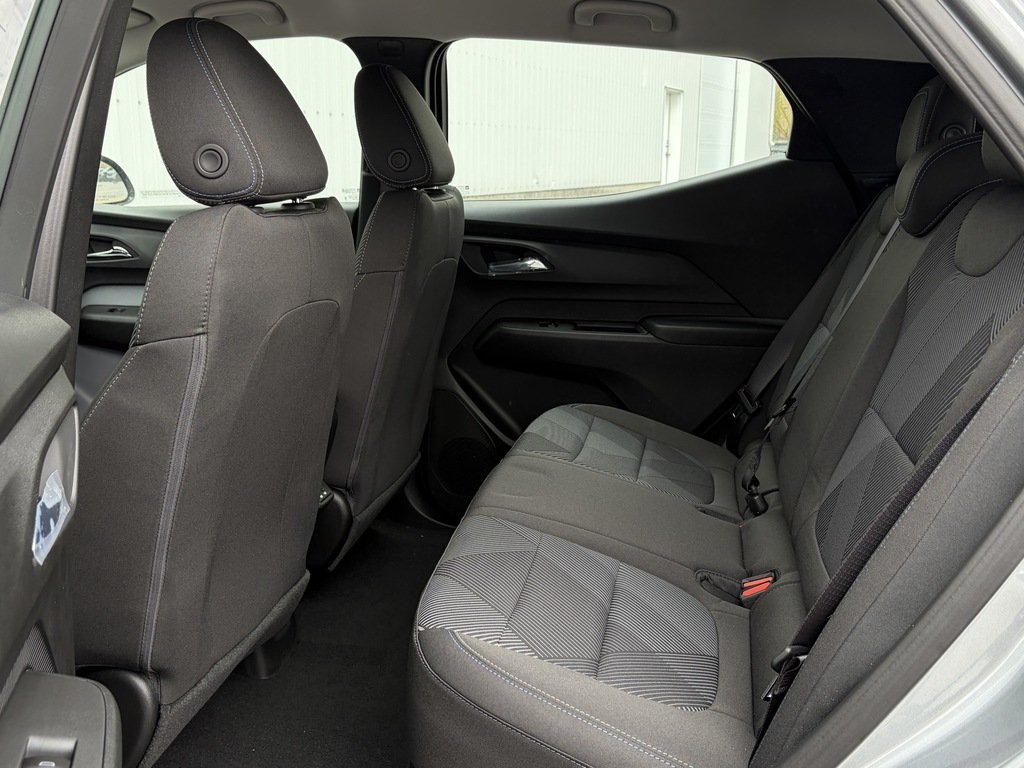 Chevrolet Bolt  2027 à Joliette, Québec - 9 - w1024h768px