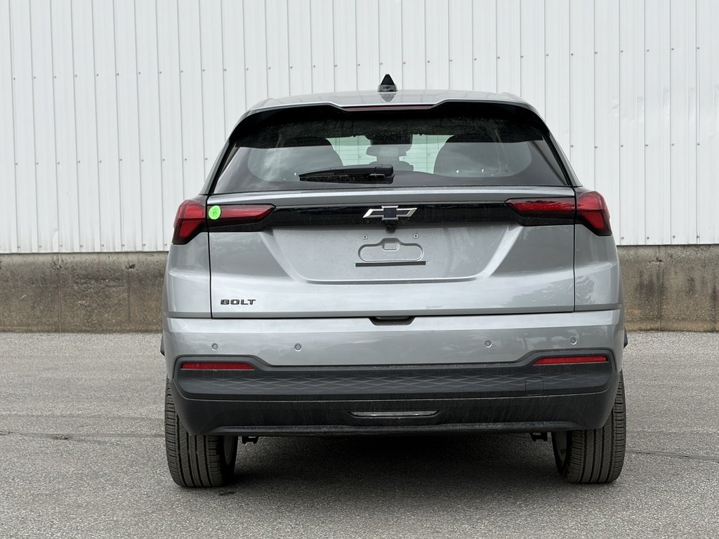 2027 Chevrolet Bolt in Joliette, Quebec - 5 - w1024h768px
