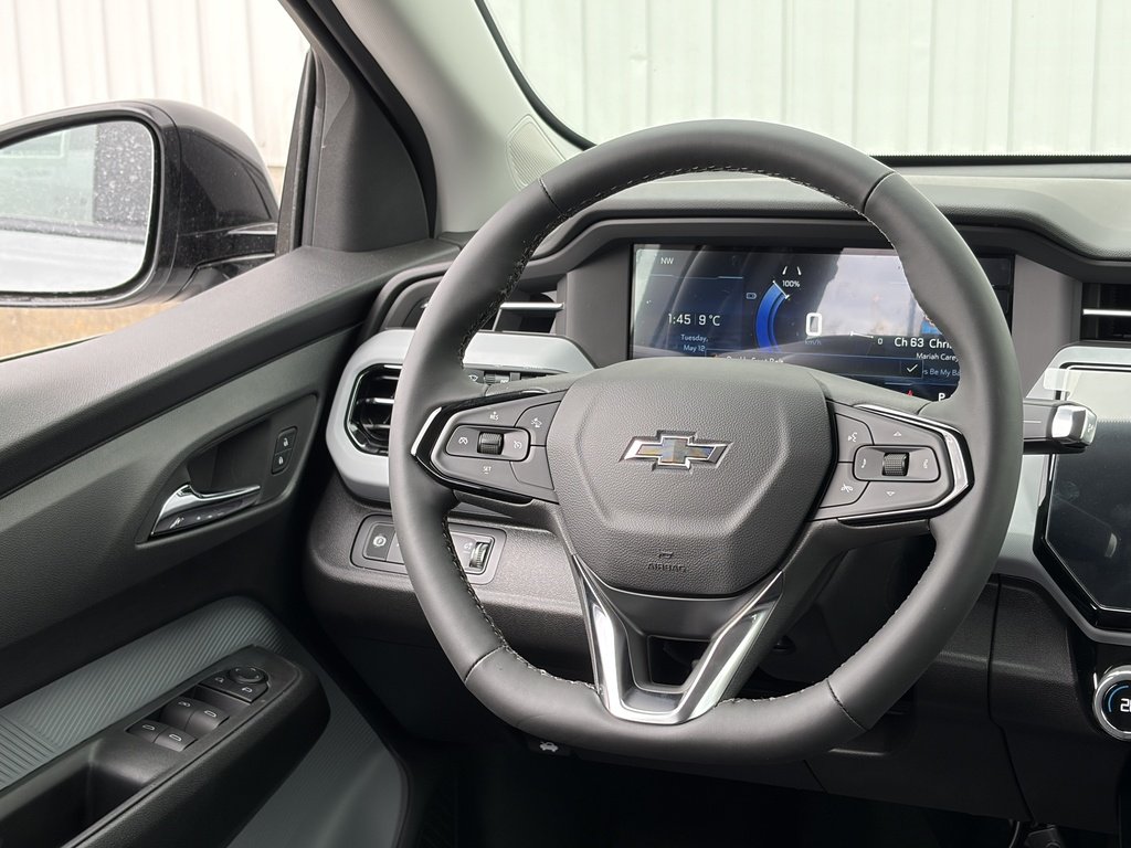 2027 Chevrolet Bolt in Joliette, Quebec - 12 - w1024h768px