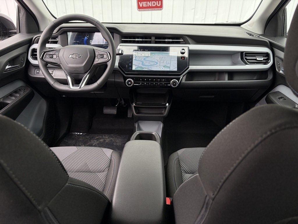 2027 Chevrolet Bolt in Joliette, Quebec - 10 - w1024h768px