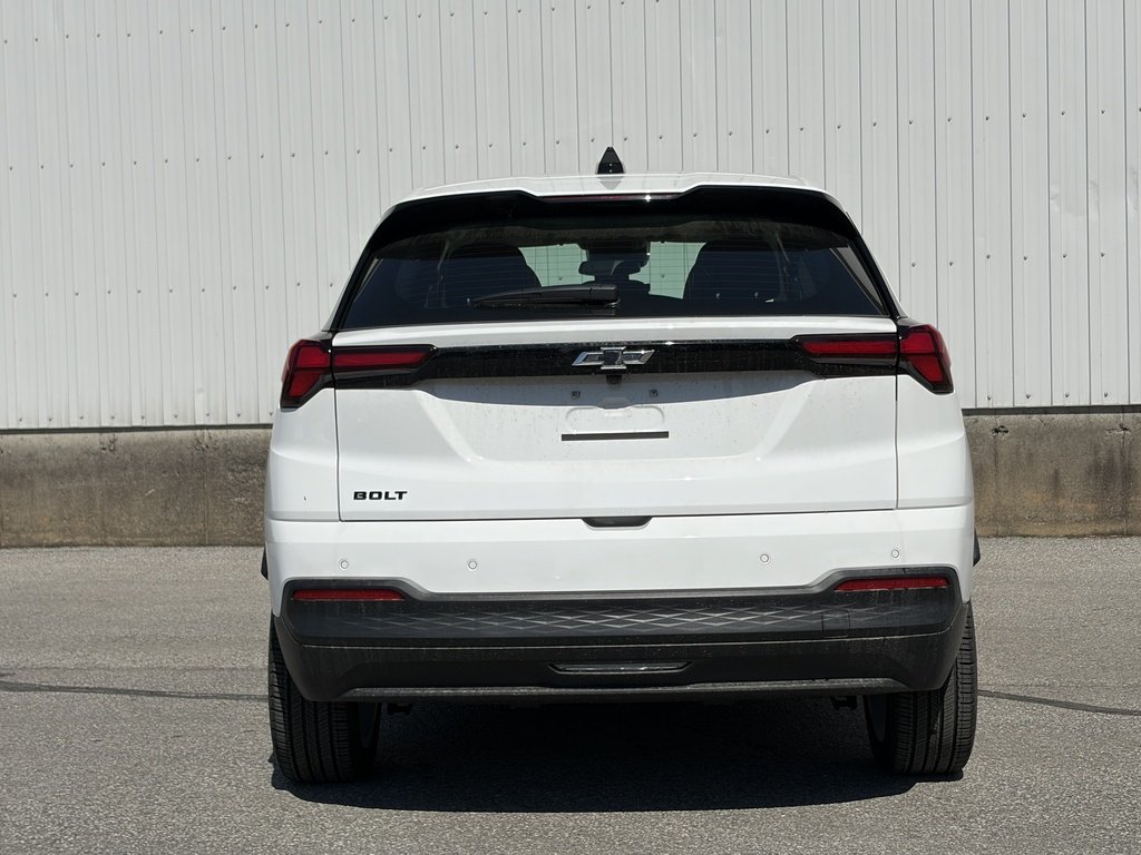 2027 Chevrolet Bolt in Joliette, Quebec - 5 - w1024h768px