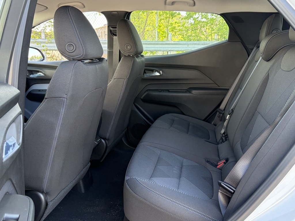 2027 Chevrolet Bolt in Joliette, Quebec - 9 - w1024h768px