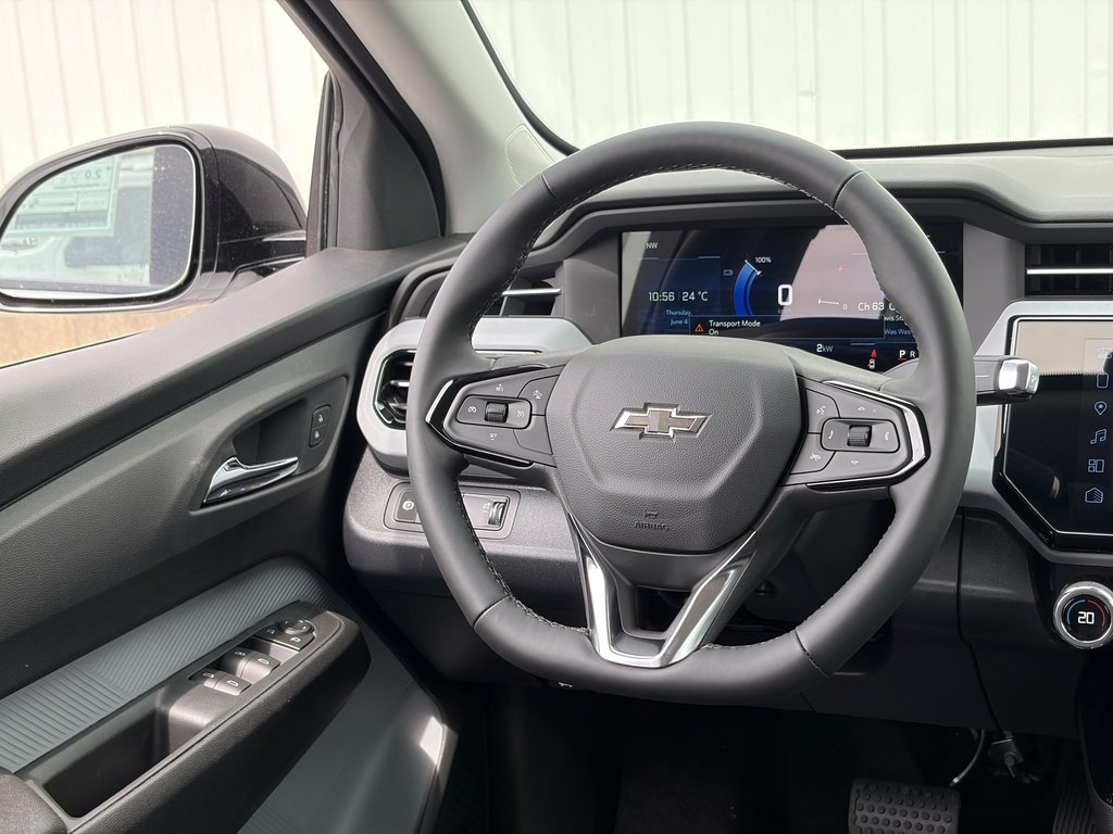 2027 Chevrolet Bolt in Joliette, Quebec - 12 - w1024h768px