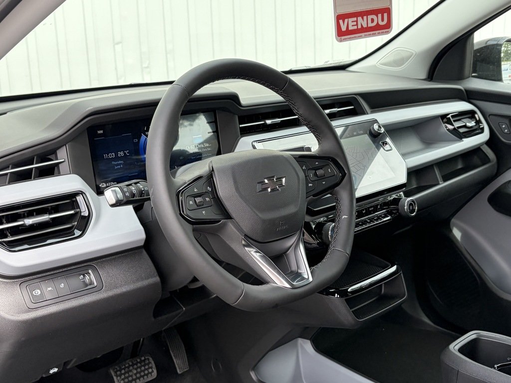 2027 Chevrolet Bolt in Joliette, Quebec - 7 - w1024h768px