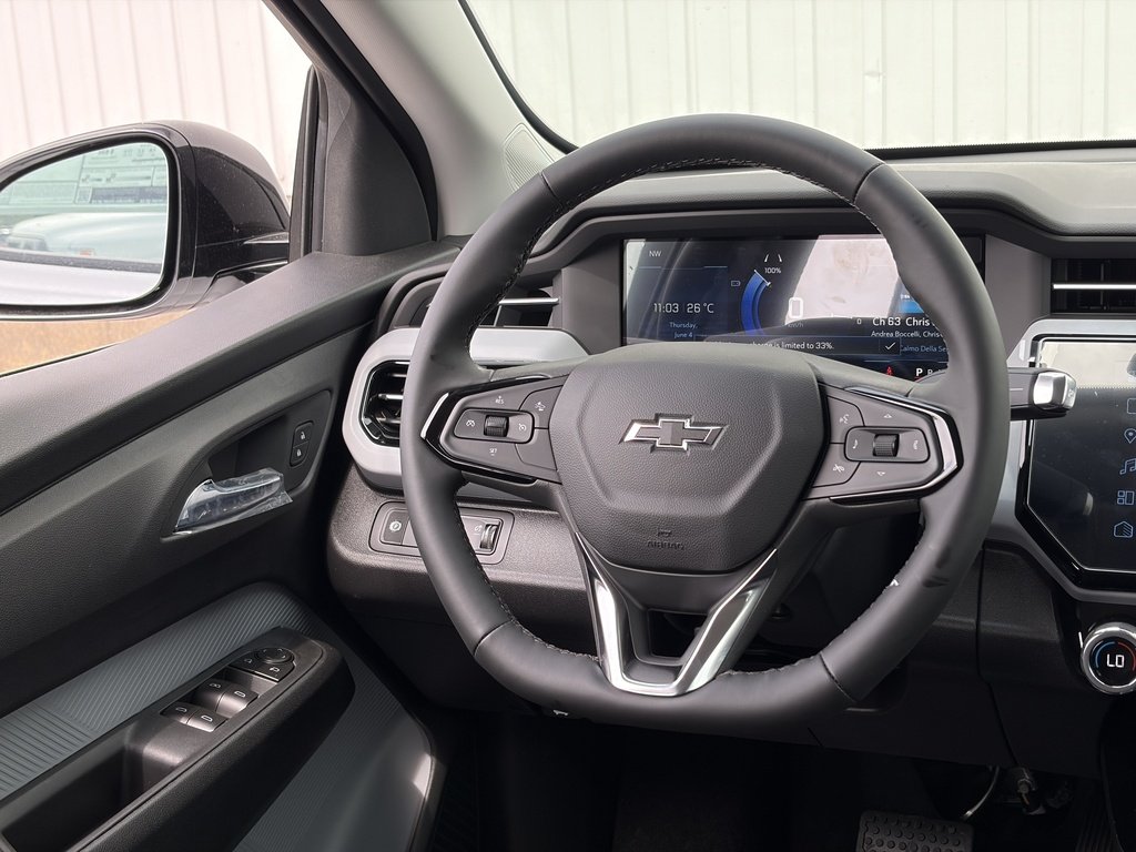 2027 Chevrolet Bolt in Joliette, Quebec - 12 - w1024h768px