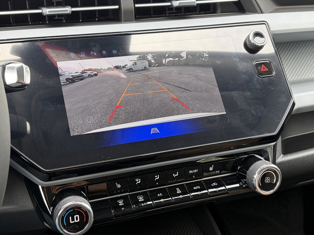 2027 Chevrolet Bolt in Joliette, Quebec - 15 - w1024h768px