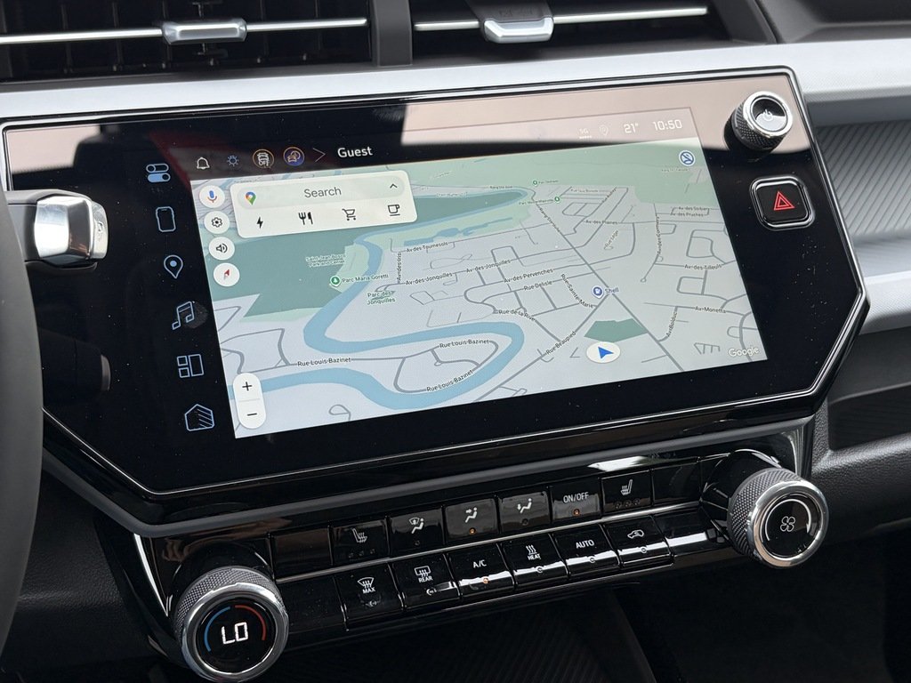 2027 Chevrolet Bolt in Joliette, Quebec - 14 - w1024h768px