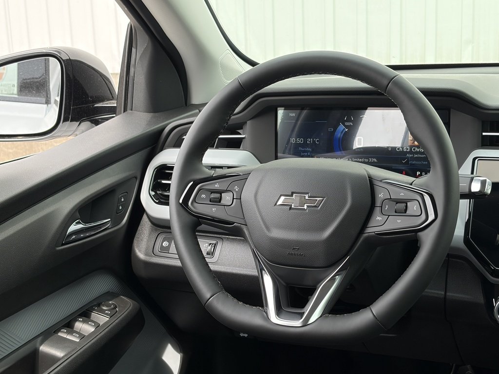2027 Chevrolet Bolt in Joliette, Quebec - 12 - w1024h768px