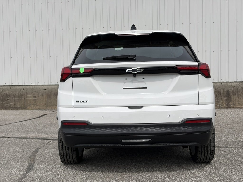 2027 Chevrolet Bolt in Joliette, Quebec - 5 - w1024h768px