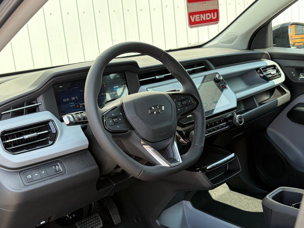 2027 Chevrolet Bolt in Joliette, Quebec - 7 - w1024h768px
