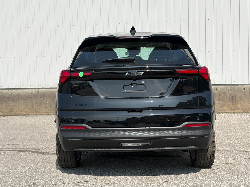 2027 Chevrolet Bolt in Joliette, Quebec - 5 - w1024h768px