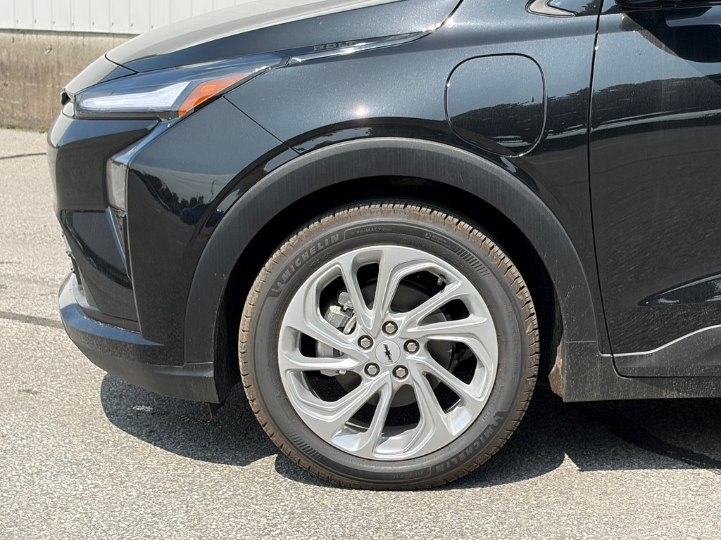 2027 Chevrolet Bolt in Joliette, Quebec - 6 - w1024h768px