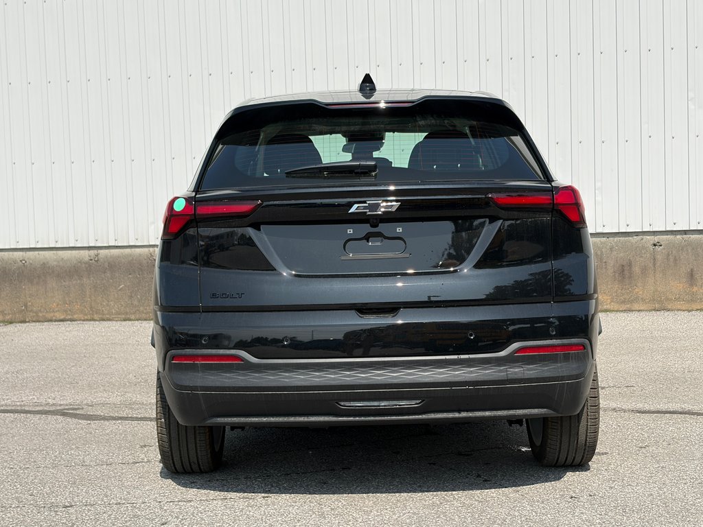 2027 Chevrolet Bolt in Joliette, Quebec - 5 - w1024h768px