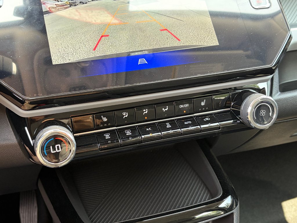 2027 Chevrolet Bolt in Joliette, Quebec - 16 - w1024h768px
