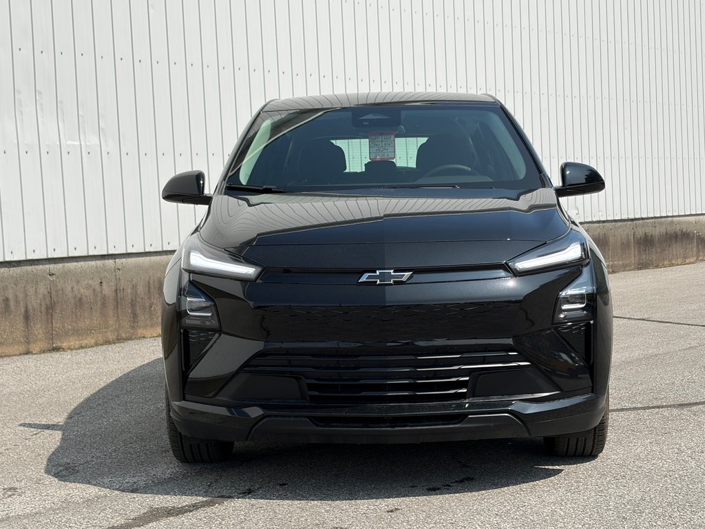 2027 Chevrolet Bolt in Joliette, Quebec - 2 - w1024h768px