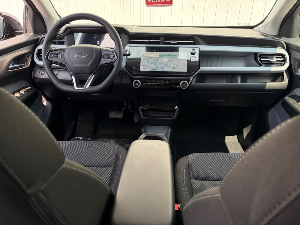 2027 Chevrolet Bolt in Joliette, Quebec - 10 - w1024h768px