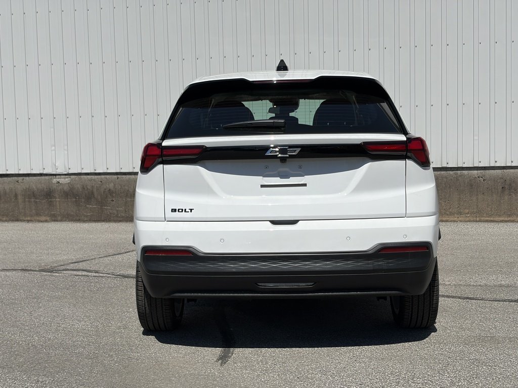 2027 Chevrolet Bolt in Joliette, Quebec - 5 - w1024h768px