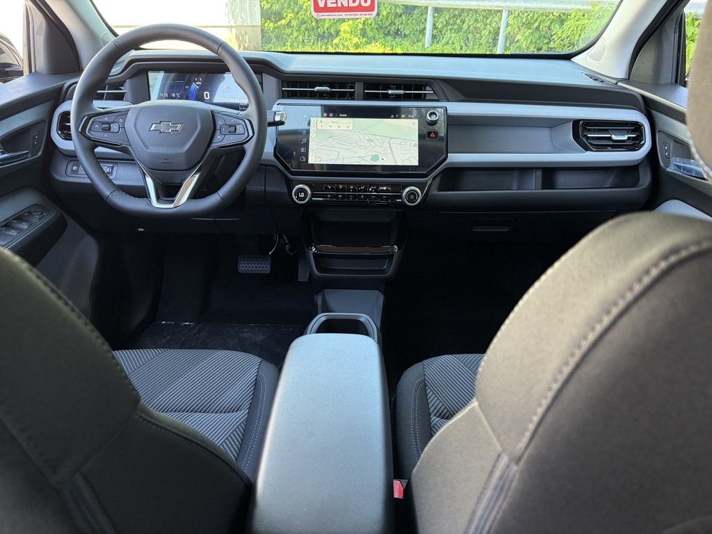 2027 Chevrolet Bolt in Joliette, Quebec - 10 - w1024h768px