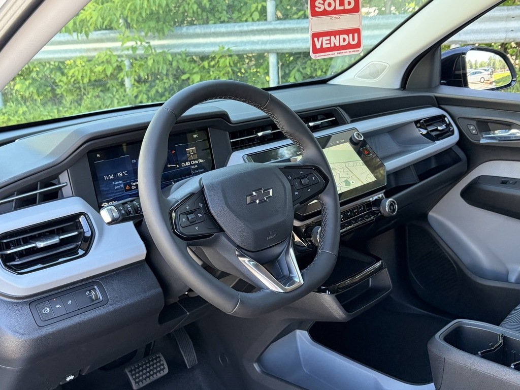 2027 Chevrolet Bolt in Joliette, Quebec - 7 - w1024h768px