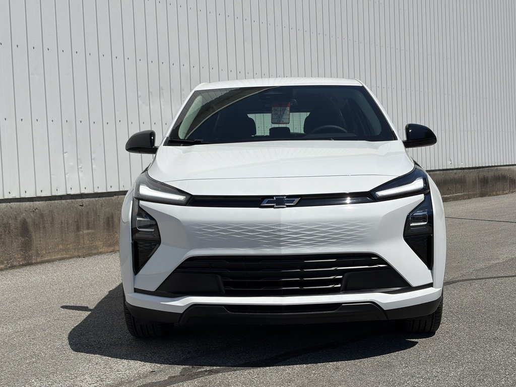 2027 Chevrolet Bolt in Joliette, Quebec - 2 - w1024h768px