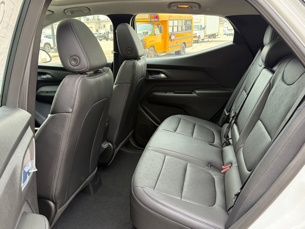 Chevrolet Bolt  2027 à Joliette, Québec - 11 - w1024h768px