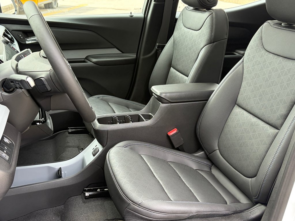 Chevrolet Bolt  2027 à Joliette, Québec - 9 - w1024h768px